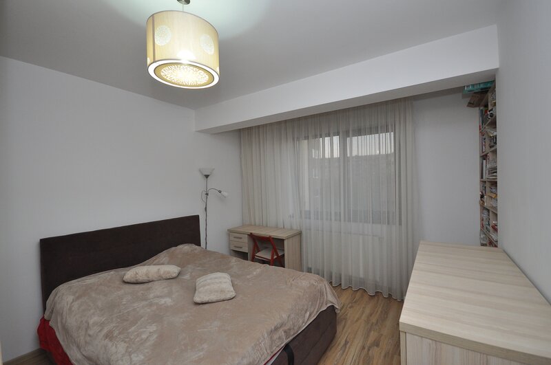 Drumul Taberei, bloc 2015, apartament 2 camere loc parcare,